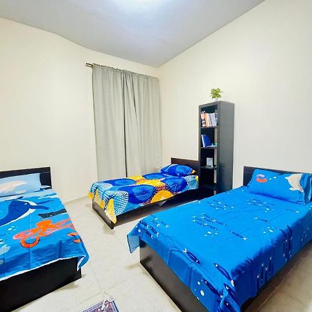 Dubai Hostel Екстериор снимка