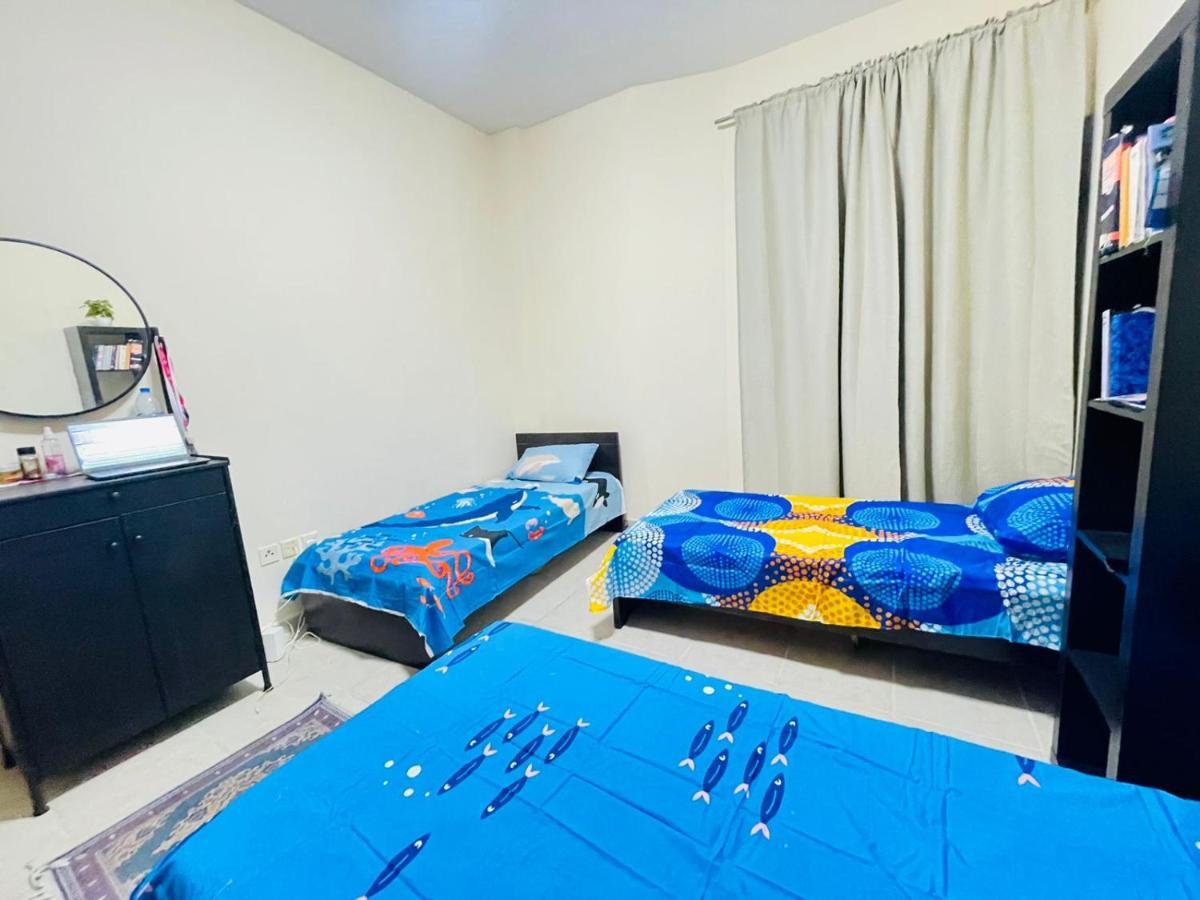 Dubai Hostel Екстериор снимка