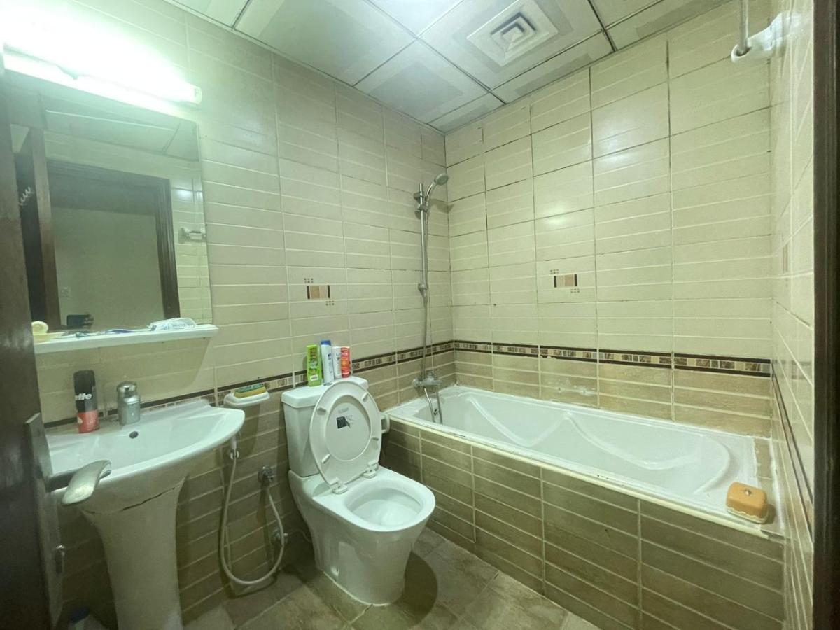 Dubai Hostel Екстериор снимка